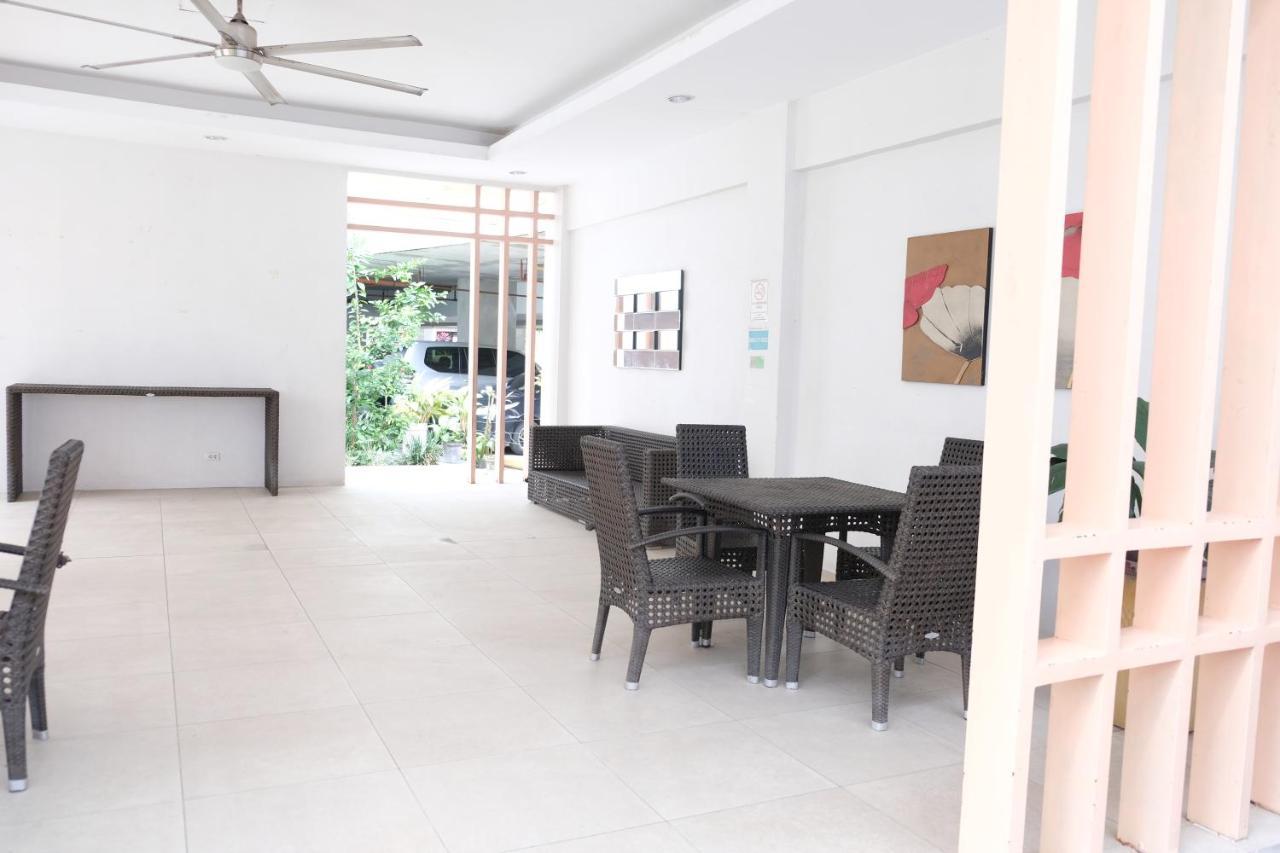 2-Bedroom Boutique City Condo - Newly Renovated! Cebu Εξωτερικό φωτογραφία