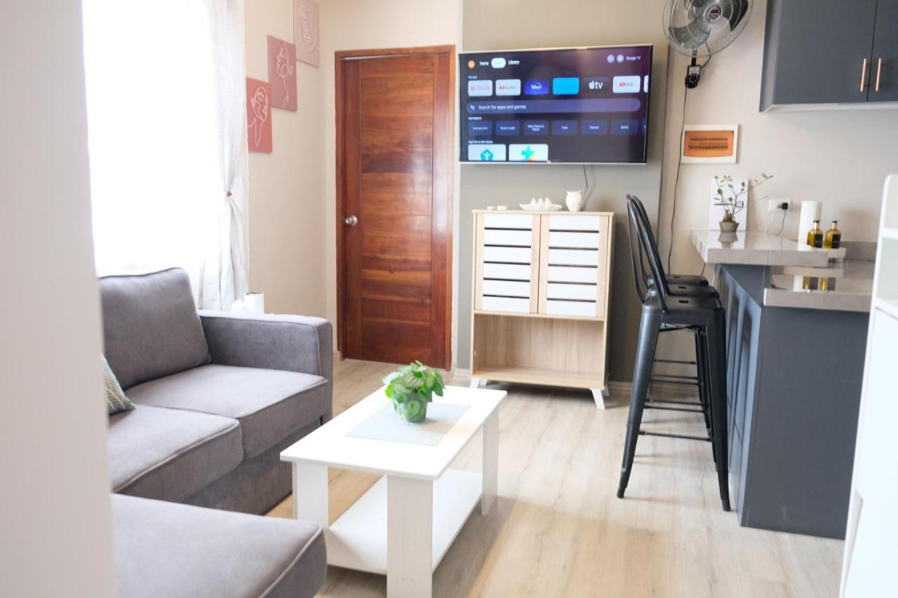 2-Bedroom Boutique City Condo - Newly Renovated! Cebu Εξωτερικό φωτογραφία