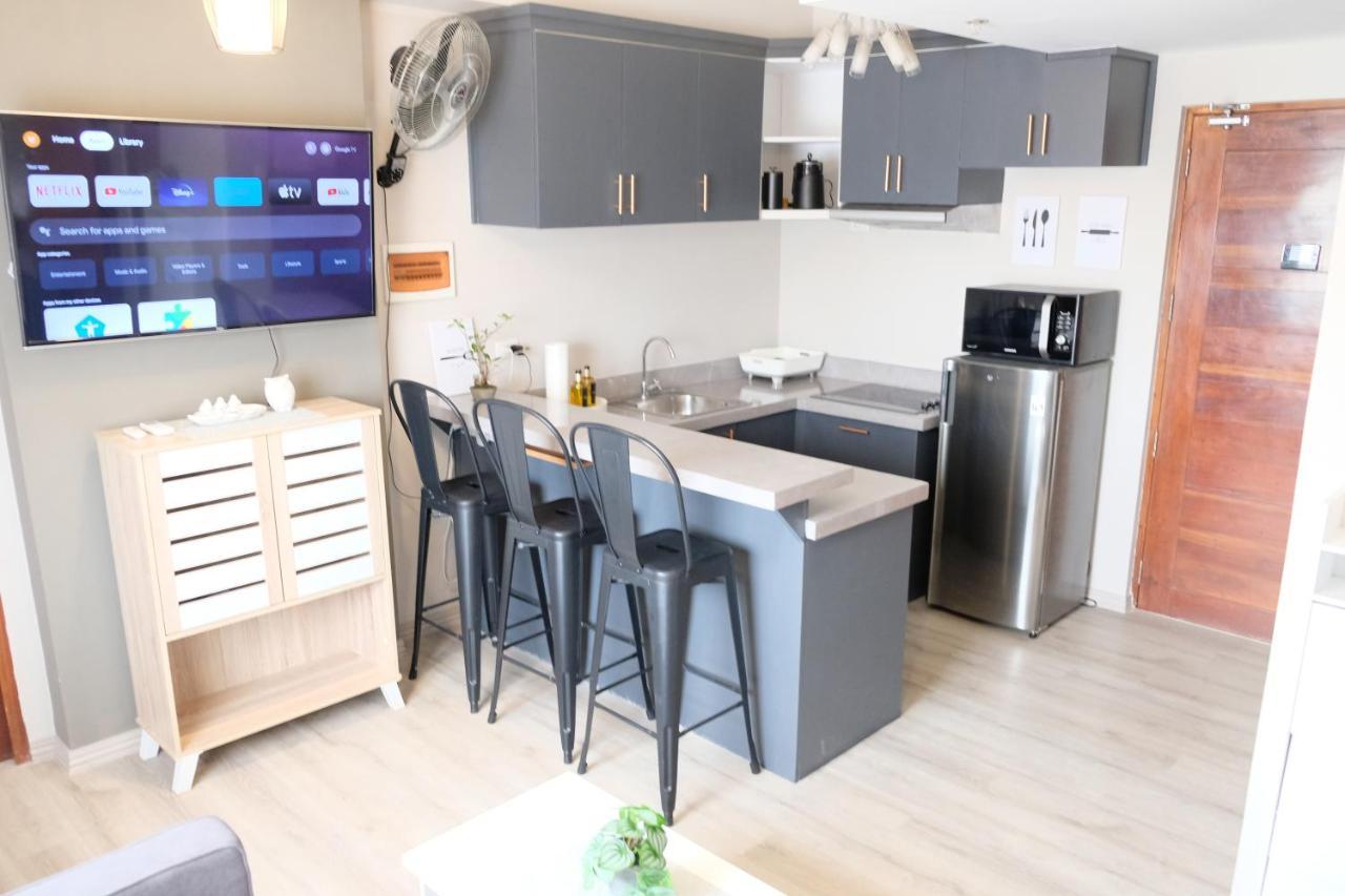 2-Bedroom Boutique City Condo - Newly Renovated! Cebu Εξωτερικό φωτογραφία