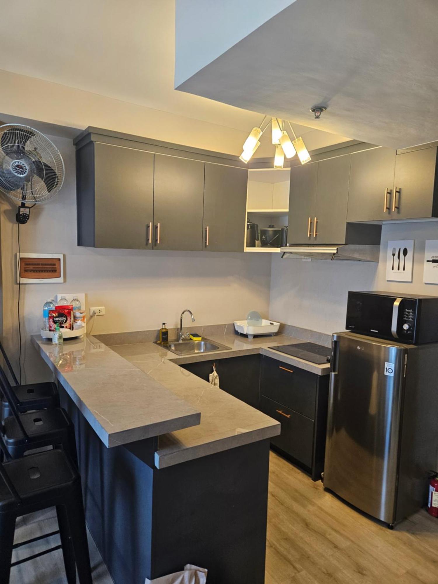 2-Bedroom Boutique City Condo - Newly Renovated! Cebu Εξωτερικό φωτογραφία