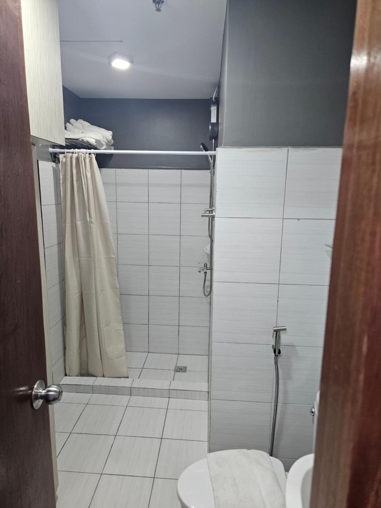 2-Bedroom Boutique City Condo - Newly Renovated! Cebu Εξωτερικό φωτογραφία