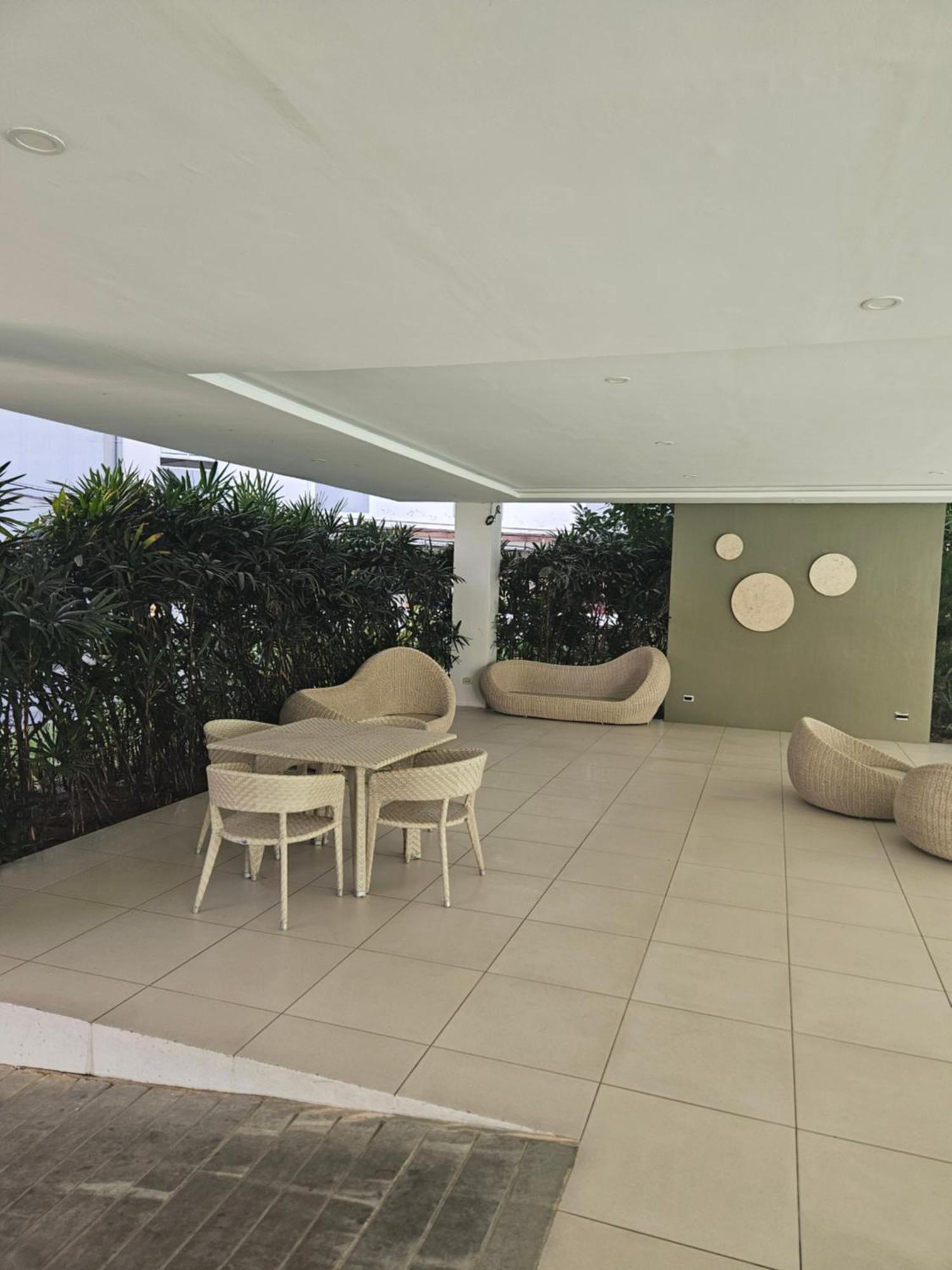 2-Bedroom Boutique City Condo - Newly Renovated! Cebu Εξωτερικό φωτογραφία